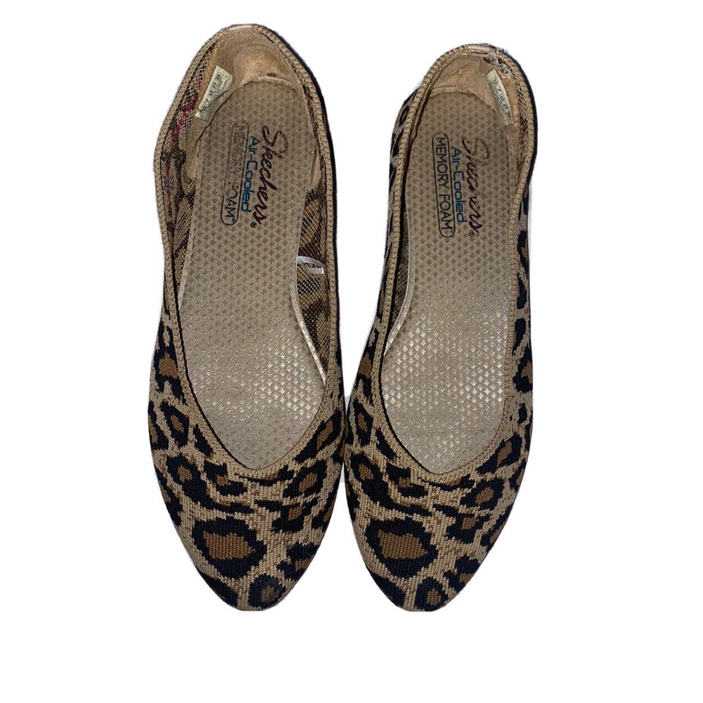 Sketchers Women Flats Shoes Leopard Print‎ 10 Air Cooled Memory Foam Pointed Toe